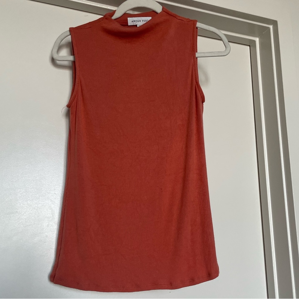 Amour Vert Selah Dream Rib Tank Hibiscus